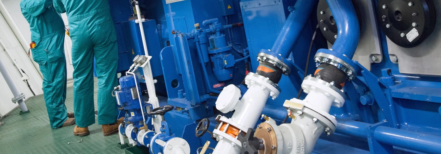 Training Onboard & Underwater (1)